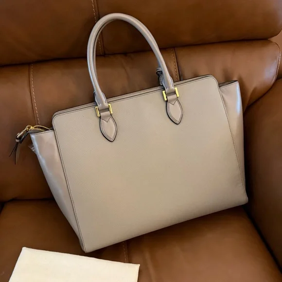 Prada Gray Leather Women's Bag - Picture 3 of 10